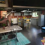 Color Living - Loft & Yard Lägenhet *