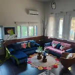 Color Living - Loft & Yard Lägenhet *