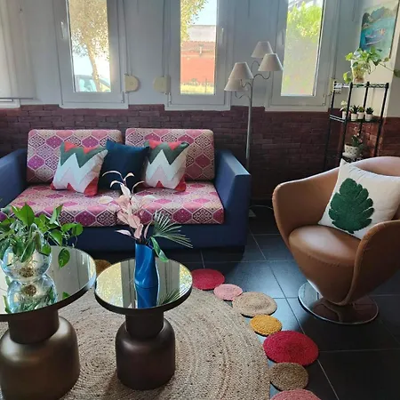 Color Living - Loft & Yard Appartement