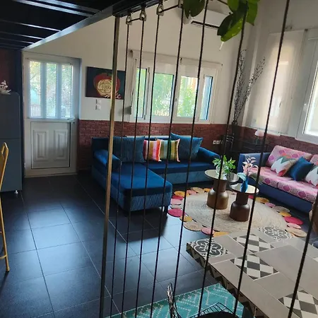 Color Living - Loft & Yard Lägenhet Kardítsa
